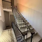 In * نيس